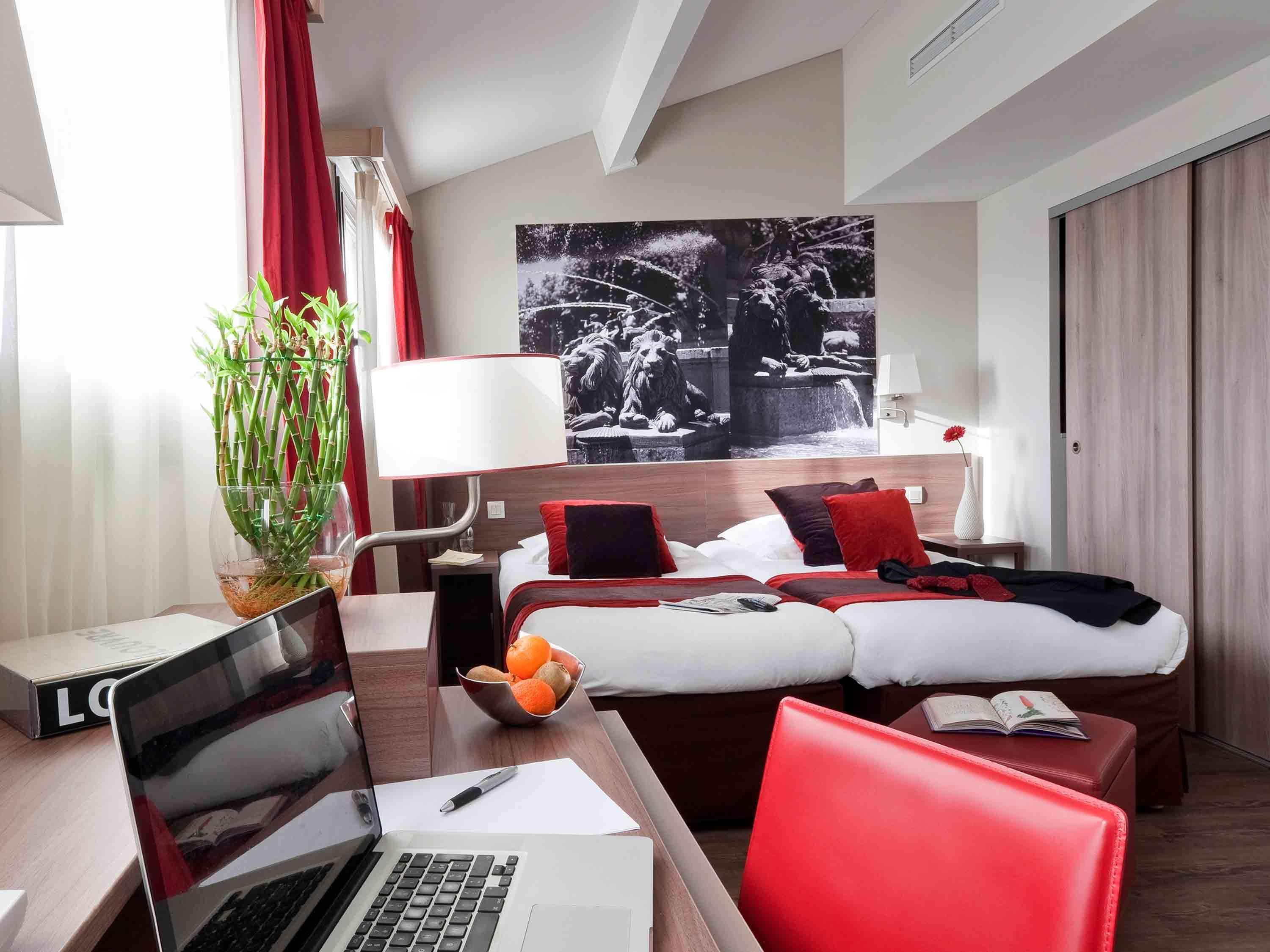 Adagio Centre 4*