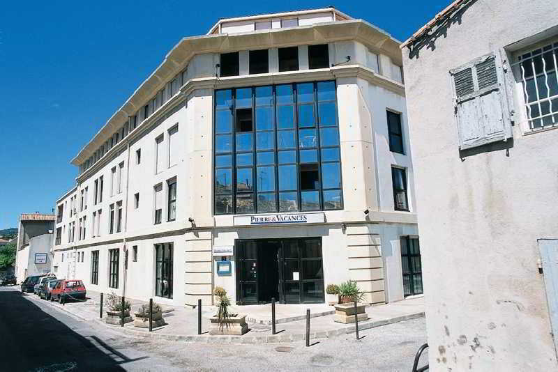 Adagio Centre 4*
