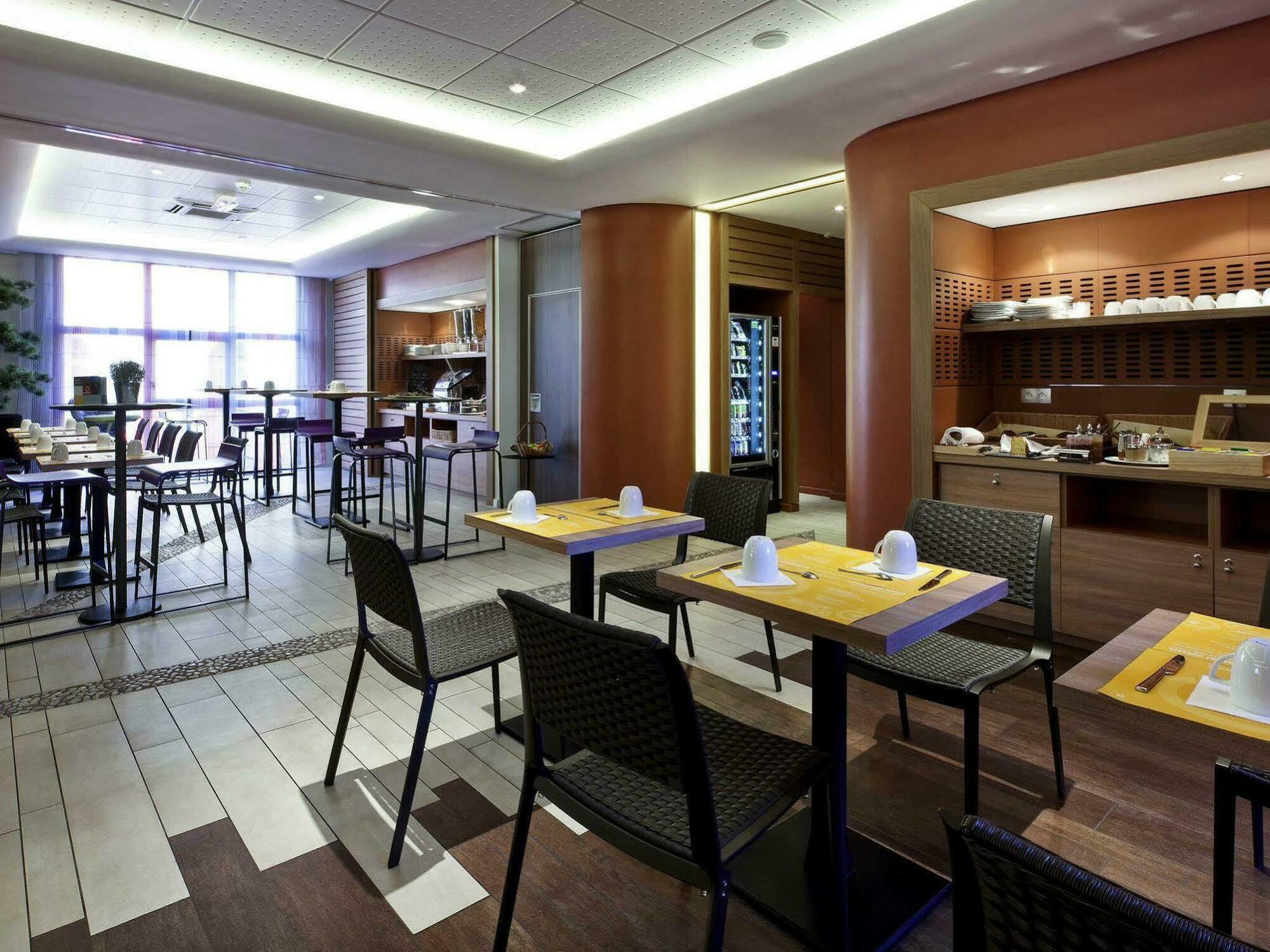 Adagio Centre Apartahotel 4*